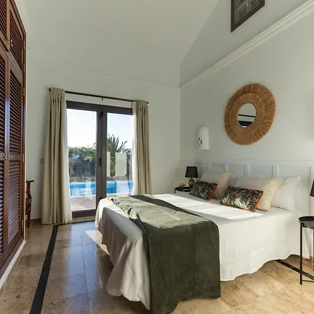 Villa Mo Luxury Heated Pool Playa Blanca (Lanzarote)