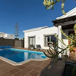 فيلة Mo Luxury Heated Pool *