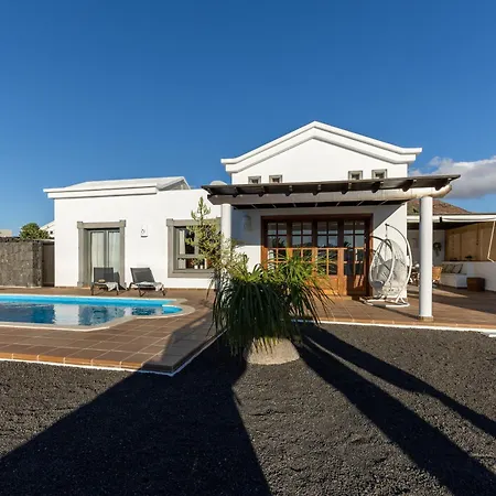 Mo Luxury Heated Pool فيلة