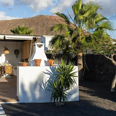 Mo Luxury Heated Pool Playa Blanca (Lanzarote)