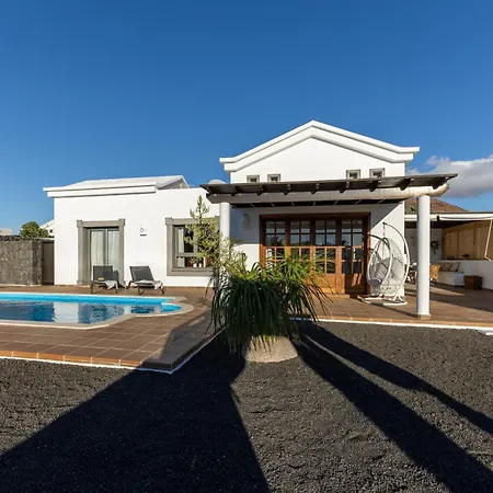 Villa Mo Luxury Heated Pool Playa Blanca (Lanzarote)