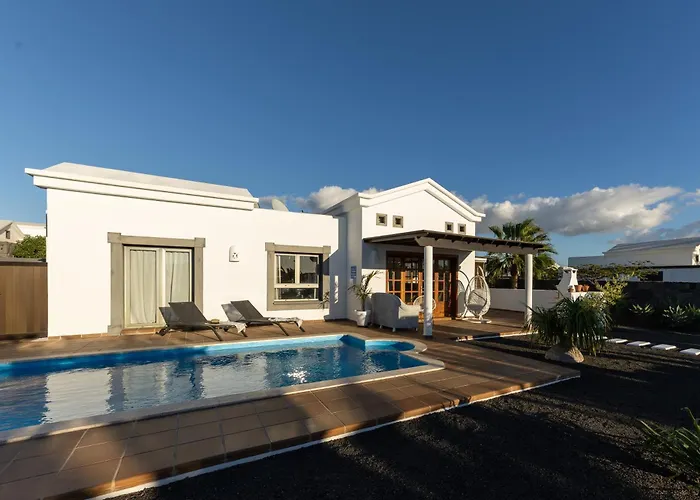 Mo Luxury Heated Pool فيلة